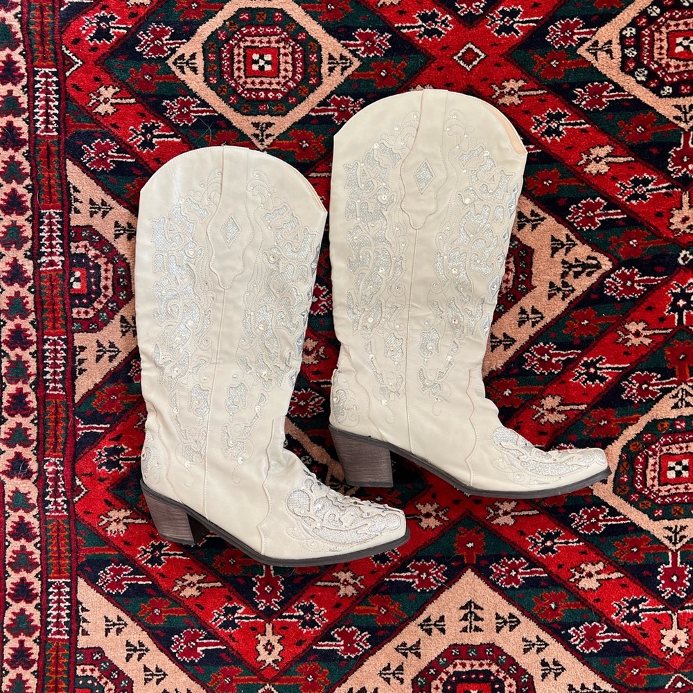 Women’s Rhinestone Cowboy Boots